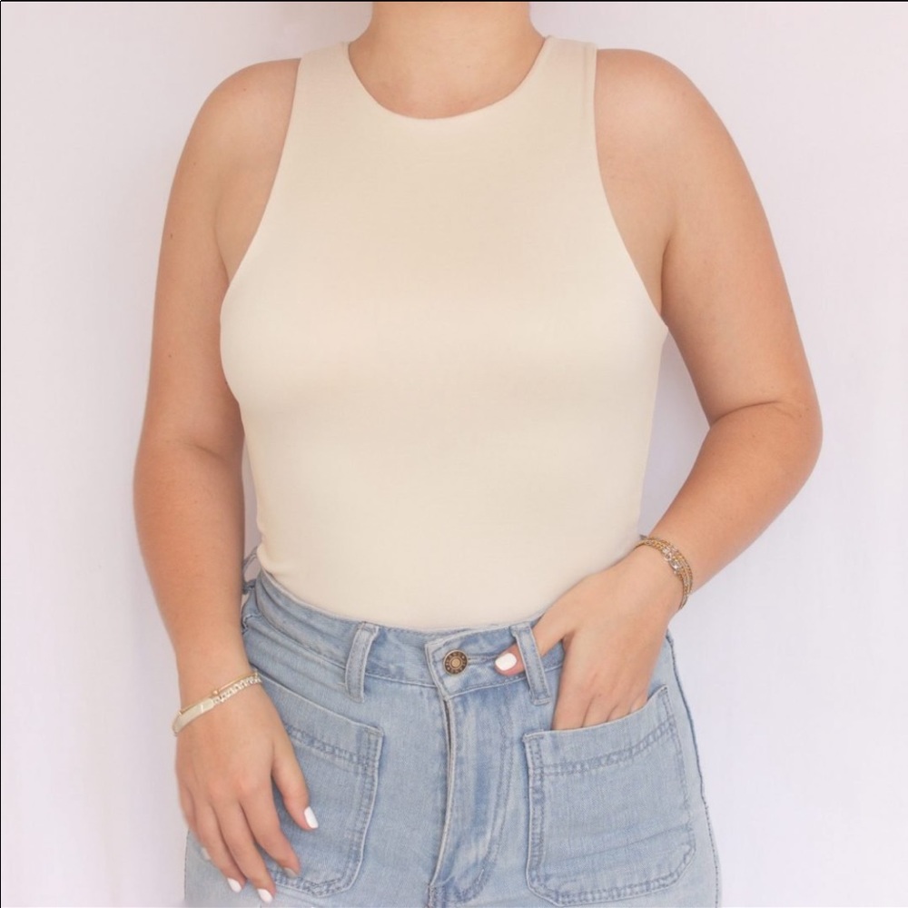 Basic Sleeveless High‎ Neck Top in Cream. Size Small